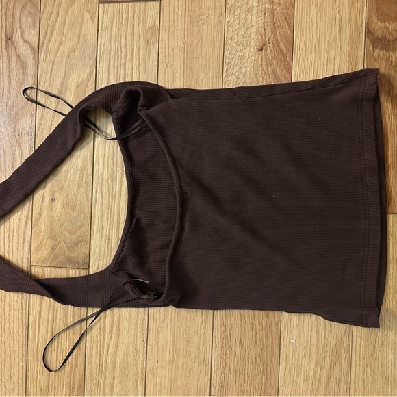 Criss cross top - Picture 3 of 3